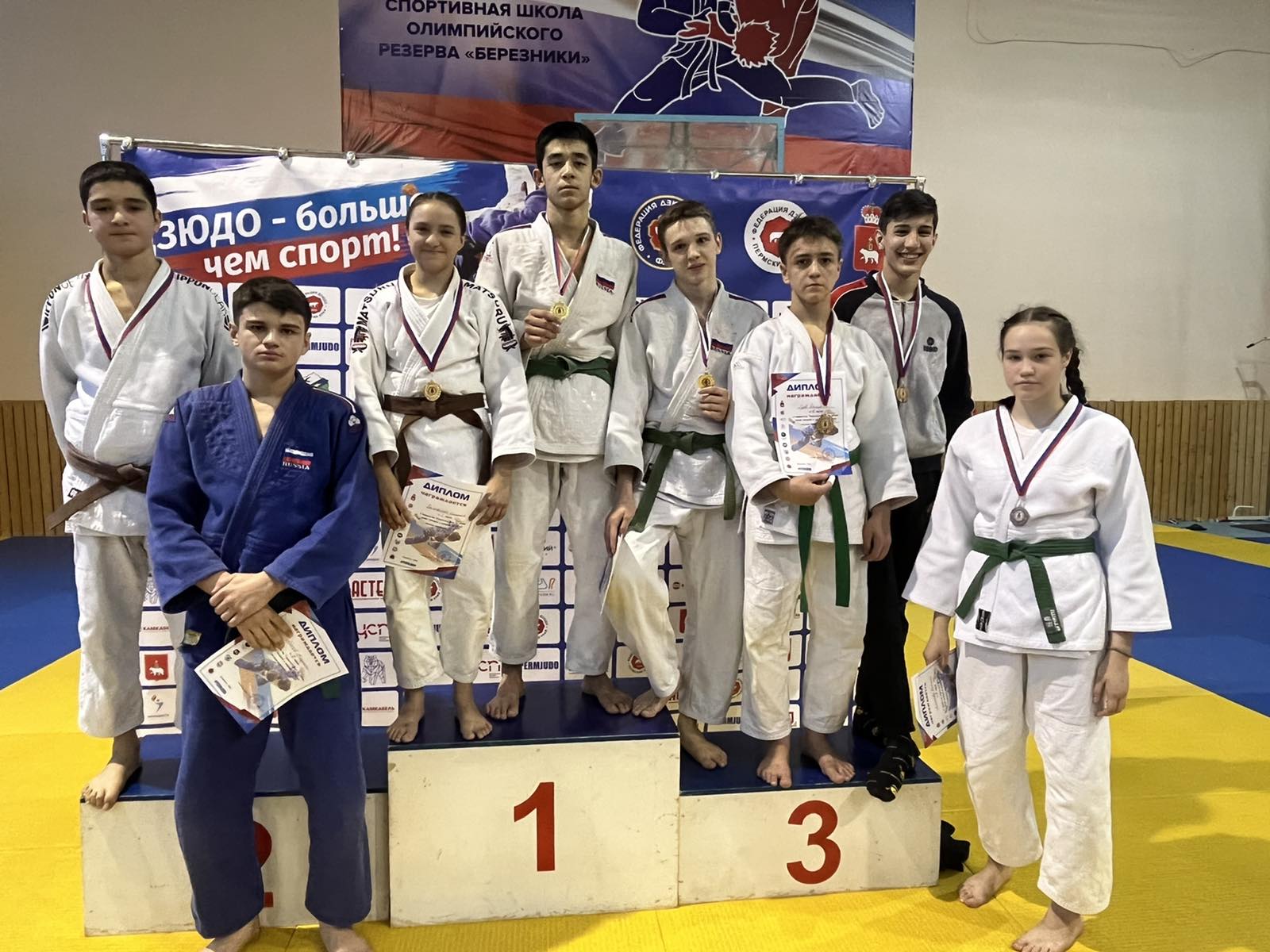 Дзюдо пермь динамо. Дзюдо пермь для детей. Дзюдо пермь. Абдурахман витязь пермь. Фото дзюдоистов.